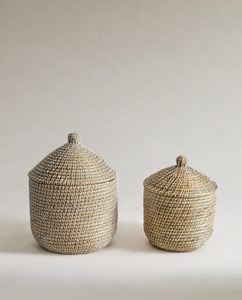 Juego de 2 cestas de mimbre con tapas cónicas, cestas de almacenamiento hechas a mano, venta al por mayor, ecológicas, hechas en Vietnam - Product Image 1