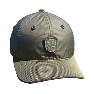 Casquette en polyester conçue avec un tissu léger, une forme durable et un ajustement confortable pour un usage quotidien - Product Image 1