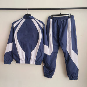 Conjunto de Chaqueta Cortavientos para Hombre con Estilo Moderno y Diseño Ligero para Calentamientos en el Gimnasio y Actividades Casuales al Aire Libre - Product Image 1