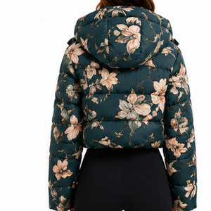 Chaqueta Parka Premium con Capucha para Mujer, con Exterior Transpirable Resistente al Agua y Aislamiento Térmico Superior para Clima Frío - Product Image 2