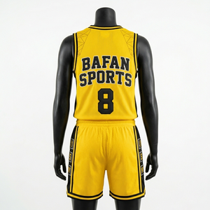 Ensemble de maillot et short de basket-ball en maille polyester premium jaune avec empiècements latéraux noirs, logo personnalisé en twill, pour femmes - Product Image 6