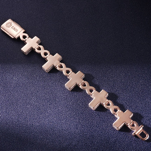 Bracelet religieux tendance en or blanc plaqué rhodium avec accents de diamants en forme de croix pour femmes et hommes - Anniversaire - Product Image 1