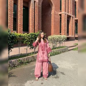 NUEVO DISEÑADOR ALGODÓN PESADO SALWAR TRAJE TELAS ALGODÓN PESADO TOP DE ALGODÓN PESADO BORDADO PESADO CON ESPEJO REAL TRABAJO A MANO - Product Image 1