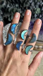 Blue <b>Labradorite</b> Moon <b>Ring</b> 925 Sterling Silver <b>Ring</b> – Moon Shape Gemstone Statement Jewelry - Product Image 6