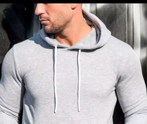 Sweat à capuche oversize en molleton de coton et polyester avec double capuche, poche et poignets côtelés pour un style décontracté contemporain - Product Image 4