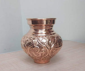 Lota en cuivre de qualité de classe mondiale avec couvercle forme ovale Mini en taille tendance hindouisme Pooja Lota Mini pot d'eau hautement poli - Product Image 5