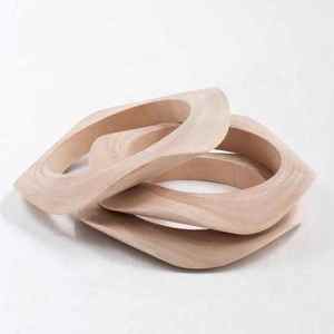 Support mural pour bijoux en bois naturel fait main, forme bracelet, couleur bois naturel, ajustement personnalisé, éco-responsable, mariage, AL MALIK CRAFT - Product Image 3