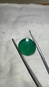 Vente en gros de pierres précieuses vertes certifiées, émeraude naturelle de Zambie de 4,36 carats, taille ovale, pour bagues, pendentifs, bijoux personnalisés - Product Image 3