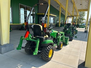 Tractor Compacto de Servicio Pesado 2024 1025R Z076355 de Alto Rendimiento, Suministro al por Mayor - Product Image 6