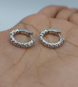 Pendientes de Aro Huggie de Oro Sólido de 14K con Diamante Cultivado en Laboratorio de 0.85 Ct, Joyería Fina de Lujo para Uso Diario, Regalo y Fiesta para Mujer - Product Image 3