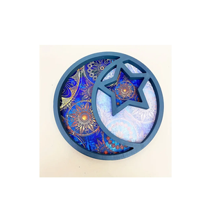 Bandeja decorativa con estampado azul de luna y estrellas para Ramadán, bandeja de madera con forma de luna para frutas, tamaño personalizable - Product Image 1