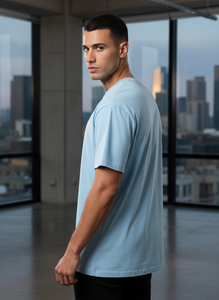 Camiseta de Jersey Casual para Hombre, Cuello Redondo, Manga Corta, Corte Regular, Color Azul Claro, 60% Algodón/40% Poliéster, Transpirable, Estampada, 180 Gramos - Product Image 2