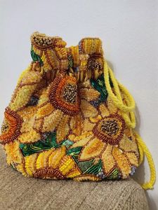 Sac Potli Royal Fait Main en Coton Brodé de Perles, Pochette de Soirée de Luxe Indienne pour Mariage Nuptial avec Cordon de Serrage pour Femme - Product Image 6
