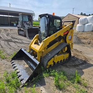 รถตักล้อยาง Cat 299D3 แบบ Skid Steer Loader ขนาดกะทัดรัด เครื่องยนต์ทรงพลัง พร้อมอุปกรณ์เสริมอเนกประสงค์ ทำงานได้อย่างมีประสิทธิภาพในสถานที่ทำงาน - Product Image 1