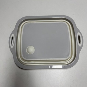 Planche à découper pliable avec évier intégré, gadget de cuisine multifonction pliable pour la maison et le camping, matériau PP+TPE - Product Image 4