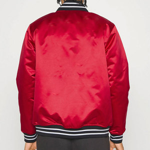 Tela satinada suave con bordes acanalados clásicos y opciones de personalización de marca para chaquetas universitarias de satén de moda al por mayor. - Product Image 2