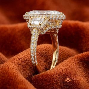 แหวนหมั้นทรงมาร์คีส์ รุ่น LR 171 NYE จาก Maed Jewels สำหรับผู้หญิง ชุบทองบนเงินแท้ ประดับด้วยโมอิสซาไนต์ ดีไซน์หรูหรา - Product Image 2