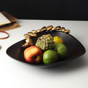 Bol de service en métal noir de luxe avec bordure texturée en imitation pépites d'or, élégante assiette décorative pour la décoration de la maison - Product Image 6