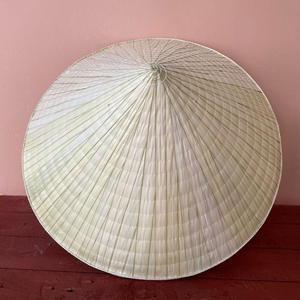Sombrero Cónico Vietnamita, Sombrero Cónico de Hoja de Palma, Hermoso Non La al Mejor Precio de Vietnam/ Sra. Alina - Product Image 1