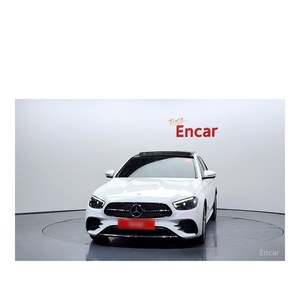 Mercedes-Benz E350 4MATIC AMG Line Classe E 2023 avec volant à gauche, boîte de vitesses automatique, sièges en cuir, caméra arrière - Product Image 3