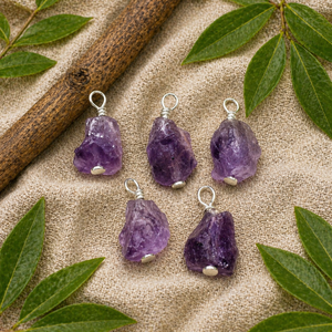 Pendentif en améthyste brute enroulée sur fil, plaqué argent, pierre précieuse naturelle de 8 à 10 mm, breloque pour la fabrication de bijoux, pierre de naissance de février - Product Image 1