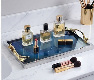 Plateau de service en résine bleue de qualité supérieure avec poignées dorées, finition métallique polie, motif marbré, pour une table élégante et un cadeau haut de gamme - Product Image 4