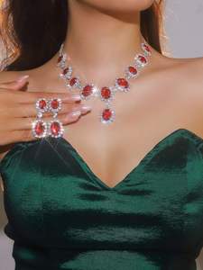 AMBER JEWELS T-3419 Juego de Collar y Aretes de Lujo en Plata 925 con Cristal de Moissanita Roja, Corte Ovalado, Chapado en Oro de 14K, Joyería IGI - Product Image 1