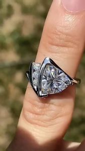 Anillo de Compromiso con Diamante Cultivado en Laboratorio de 1 Quilate, Corte Trillón, Oro Blanco de 14K, Certificado IGI, Joyería Nupcial Clásica Solitario, APRICOT JEWELS - Product Image 6