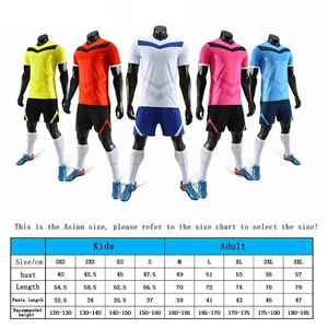 Uniforme de football ultra-durable, anti-rides, résistant aux déchirures, flexible, régulateur d'humidité, absorbant les chocs, couleur personnalisée - Product Image 6