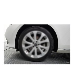 Mercedes-Benz Classe E E220d 4MATIC Exclusive Juin 2020 146 753 km Diesel Automatique Sièges en cuir Caméra de recul Volant à gauche - Product Image 5