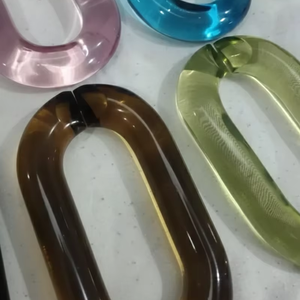 Adornos de pared personalizados hechos a mano con cadena entrelazada, decoración para el hogar, artículo de resina, cadena acrílica adorable para decoración de habitaciones, venta al por mayor. - Product Image 3