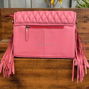Nouveaux Designers de mode Sac à bandoulière de luxe à franges en cuir repoussé à la main pour femmes Sacs à main avec enveloppe à bandoulière matelassée personnalisés - Product Image 5