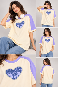 Camiseta raglán extragrande con bloques de color para mujer – Camiseta informal con estampado gráfico en crema y lavanda - Product Image 4