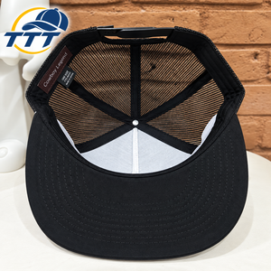 Gorra Trucker Negra de Malla de 5 Paneles Personalizada con Logotipo de Toro Bordado en 3D, Cierre Ajustable con Cuerda, Fabricante Vietnamita OEM ODM, Fábrica Mayorista de Gorras - Product Image 4