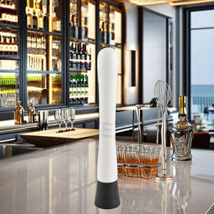 Herramienta de barra artesanal White Muddler para hierbas y frutas perfectamente trituradas - Product Image 1