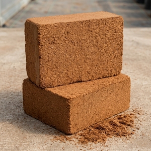 บล็อกใยมะพร้าวออร์แกนิคธรรมชาติ 100% (pH 5.8) ย่อยสลายได้ เป็นมิตรกับสิ่งแวดล้อม สำหรับสวน ไฮโดรโปนิกส์ และการเกษตร - Product Image 2