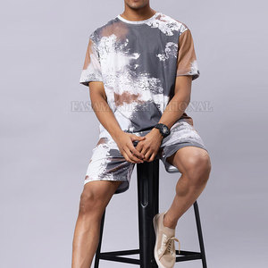 Conjunto de pantalones cortos tie dye para hombre, resistentes y ecológicos, hechos con materiales de alta calidad. - Product Image 5