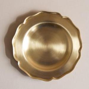Plateau élégant en aluminium, plat de service haut de gamme, vaisselle métallique élégante pour la maison, le restaurant, l'hôtel, la cuisine, les banquets, les présentations. - Product Image 3