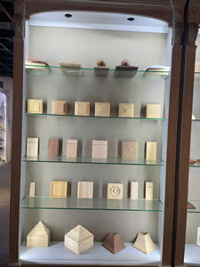 Capuchons de poteau d'escalier pyramidaux traditionnels en bois massif, chêne blanc, pour escaliers intérieurs/extérieurs et balcons - Product Image 4