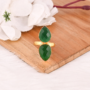 Bague élégante en laiton plaqué or avec pierre précieuse émeraude hydro, bijoux faits à la main pour femmes - Product Image 2