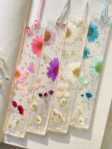 Custom Printed Logo School Student 3D <b>Clear</b> <b>Resin</b> Bookmark Dried Flower Beautiful Cute <b>Resin</b> Bookmark - Product Image 2