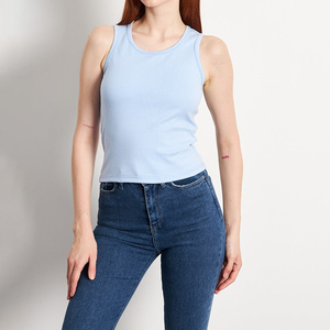 Débardeur Femme Personnalisé avec Logo sur le Devant, Tissu Jersey Respirant et Écologique, Idéal pour le Sport et les Loisirs - Product Image 1