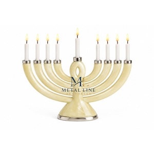 Ménorah israélienne en résine rouge, ménorah de Hanouka avec porte-bougies argentés, 9 branches, effet marbre, chandelier juif Judaica - Product Image 5
