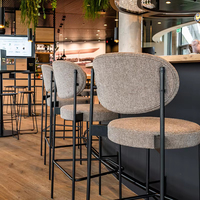 Tabouret de bar moderne de style nordique, rembourré en tissu velours, avec pieds en métal noir pour îlot de cuisine, café, AU, Bali