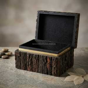 Caja de Almacenamiento Rectangular de Madera con Textura de Corteza y Detalles en Latón, Diseño Wabi-Sabi para Uso Decorativo en Sala de Estar - Product Image 2