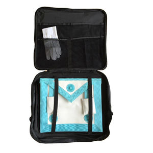 Estuche para Mandil Masónico Negro de Imitación de Cuero para Regalia 20 X 15 X 1/4, Maletín Masónico de Alta Calidad Hecho a Medida - Product Image 6