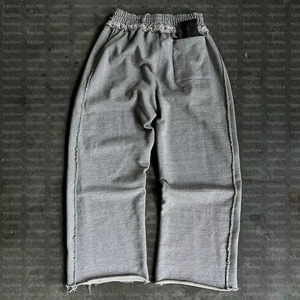 กางเกงวอร์มสตรีทแวร์ทรงหลวม ขอบดิบ ลายทาง ผ้าฝ้ายเฟรนช์เทอร์รี่เนื้อหนา สีเทา ขาดๆ แบบวินเทจ ขากว้าง สำหรับผู้ชาย - Product Image 2