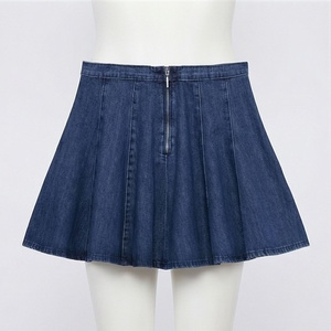 Jupe courte en jean plissée pour femme, couleur unie, taille naturelle, style japonais, satin, toutes saisons - Product Image 1