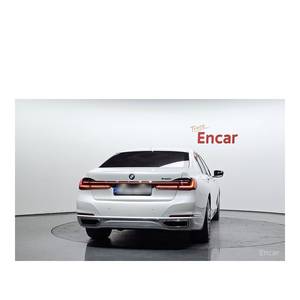 BMW Série 7 740i Février 2020 61 798 km Design Pure Excellence Boîte de vitesses automatique Sièges en cuir Volant à gauche Caméra arrière - Product Image 4