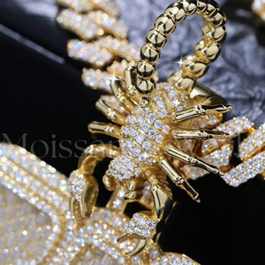 Collar con Colgante de Diamante Moissanite en Plata 925, Diseño Único, Joyería Hip Hop de Lujo, Disponible al Mejor Precio del Mercado - Product Image 3
